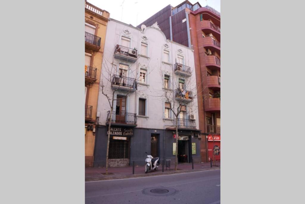 Barcelona Industrial Style Apartment L'Hospitalet de Llobregat Dış mekan fotoğraf